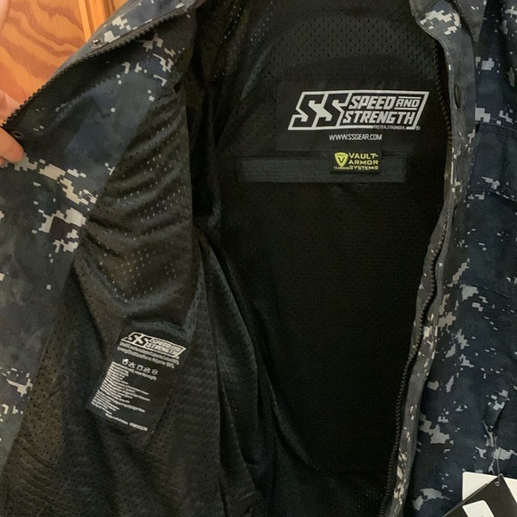 Mens speed and strength call to arms armored Moto shirt size L - Picture 3 of 5